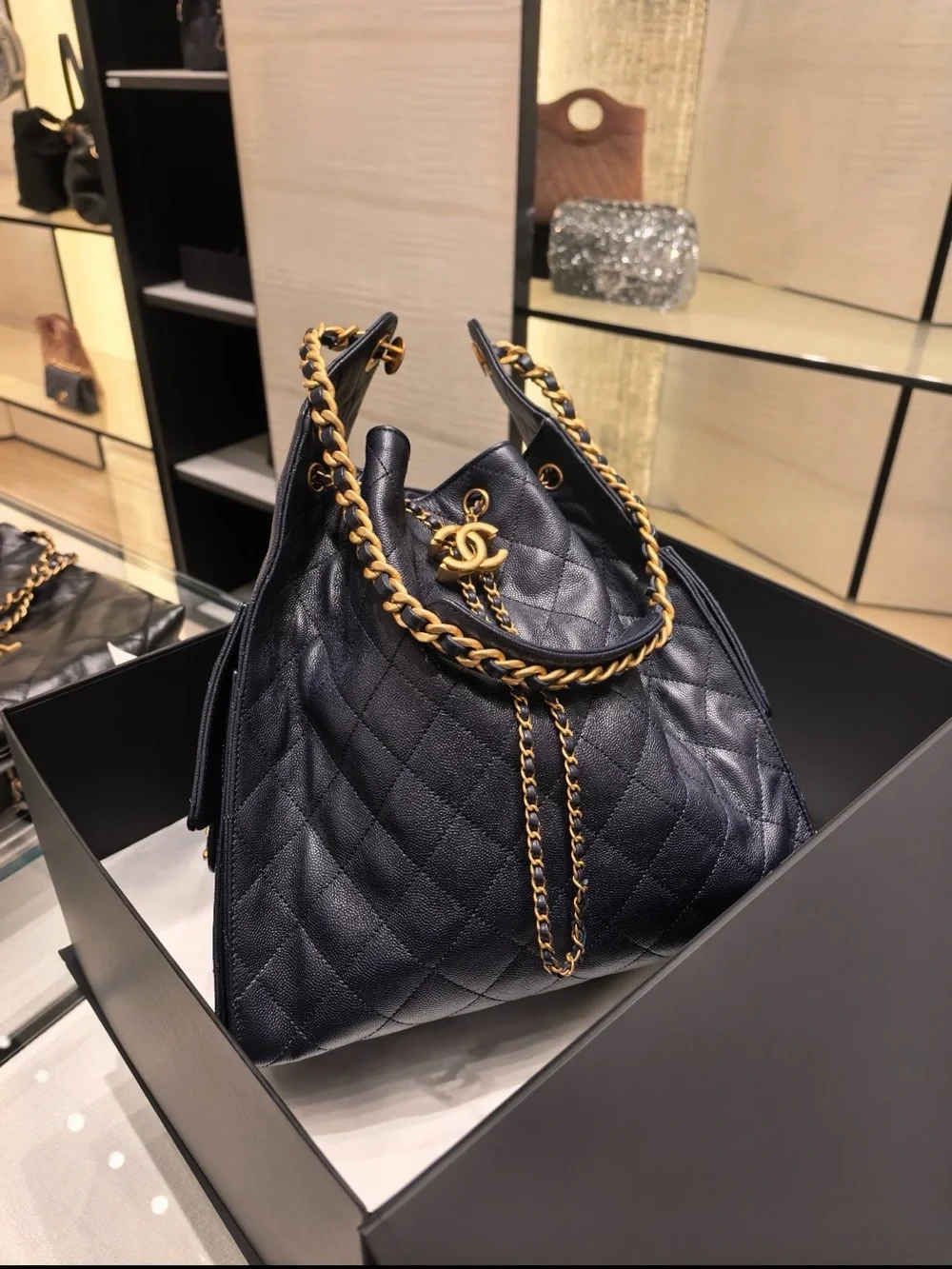 CHANEL classic 25